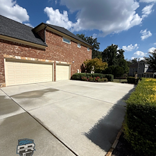 Driveway-Cleaning-in-Lawrenceville-GA 0